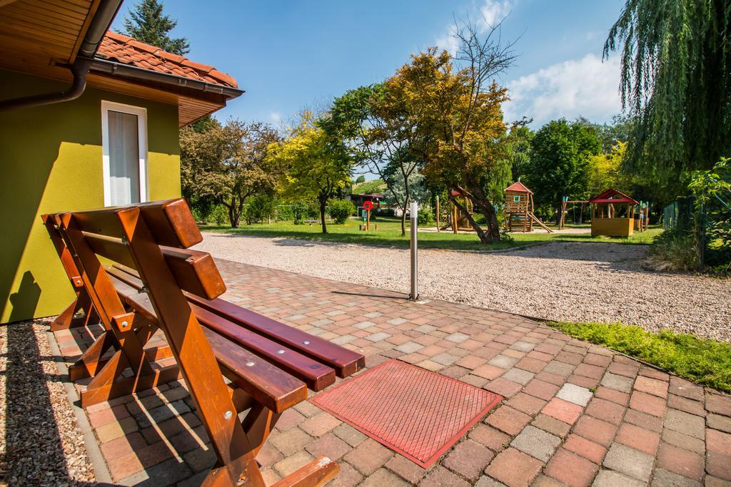 Penzion V Parku Cejkovice  Exterior foto