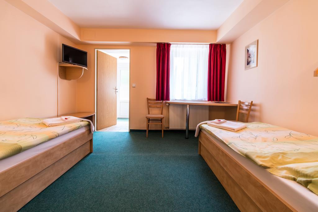 Penzion V Parku Cejkovice  Habitación foto